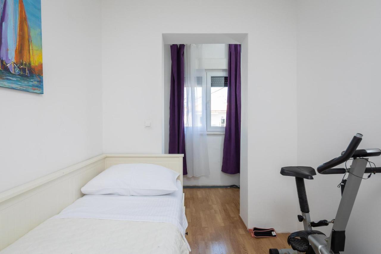 App - Private Parking & Terrace Apartament *
